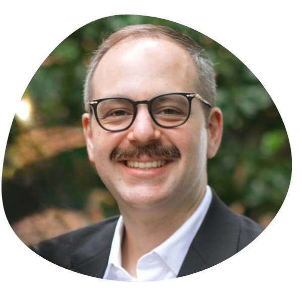Omeed Manocheri headshot